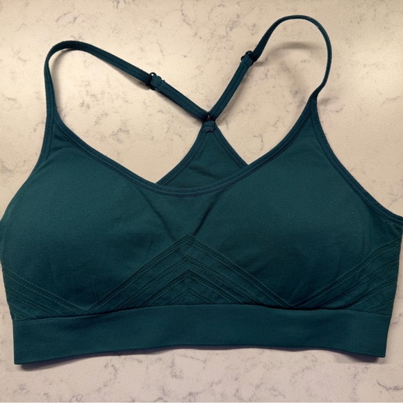 Women’s Sports Bra Bundle - Picture 6 of 8